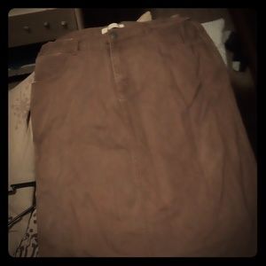 Knee high brown khaki  skirt  front pockets no bac